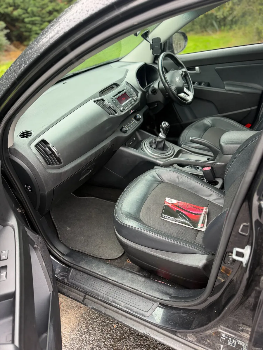 Kia Sportage 2013/ Trade in car/180k km - Image 6