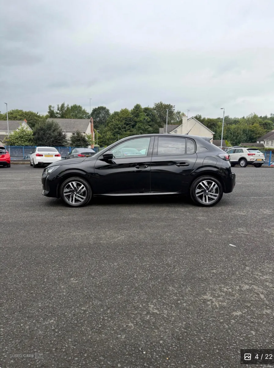 2022 Peugeot 208 1.5 BlueHDi 100 Allure Premium - Image 3