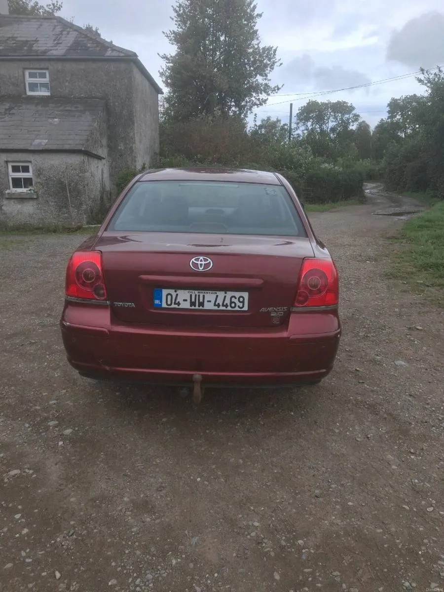 Toyota Avensis 2004 - Image 1