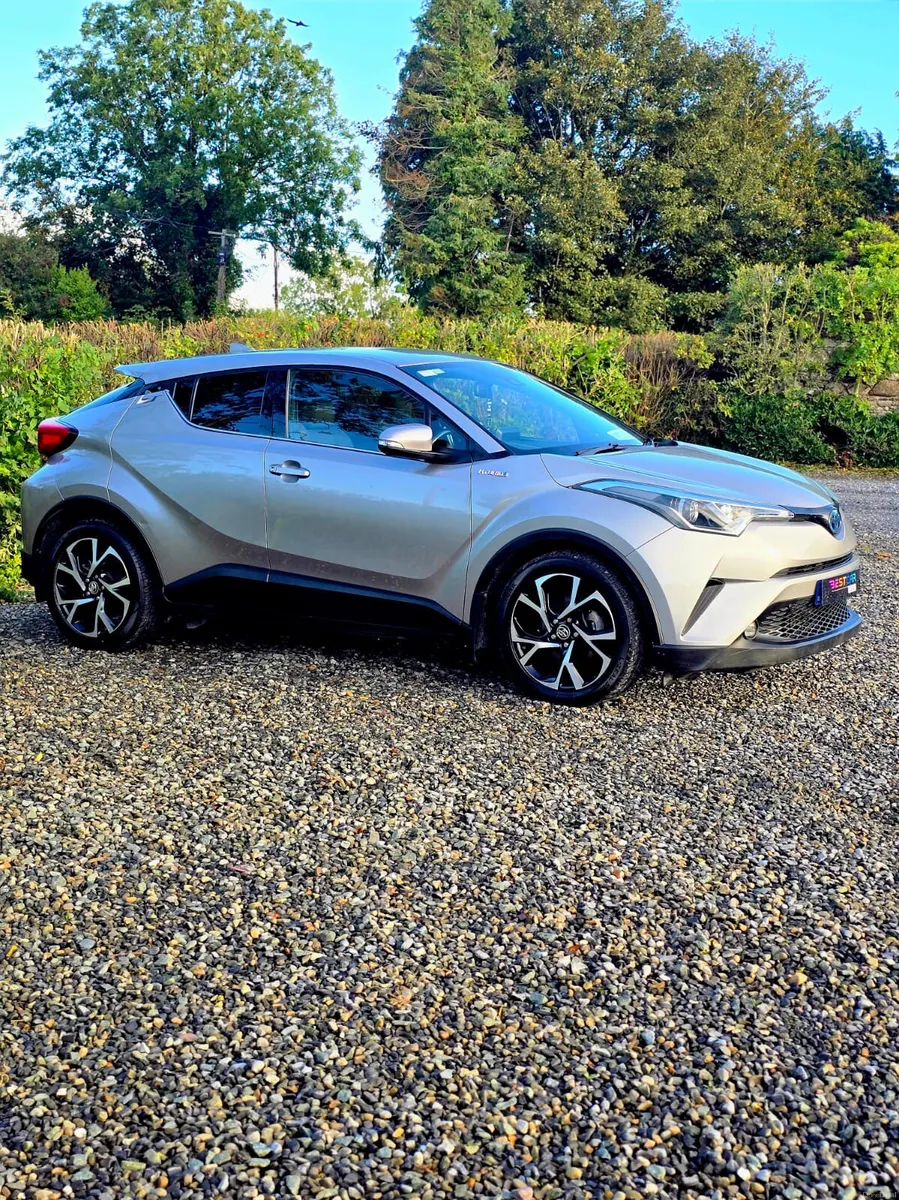 2019 Toyota C-HR Sport 1.8 Hybrid Automatic - Image 3