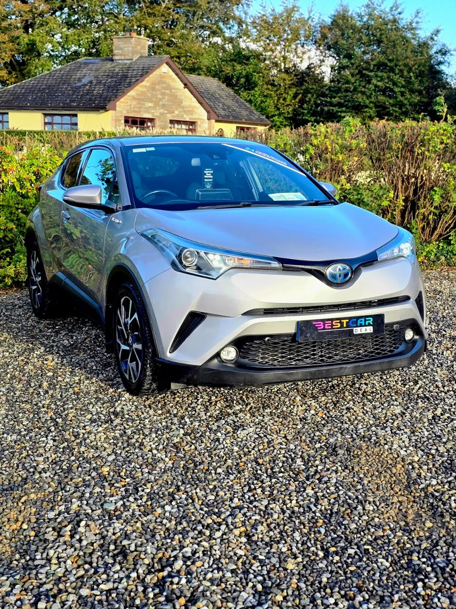 2019 Toyota C-HR Sport 1.8 Hybrid Automatic - Image 2