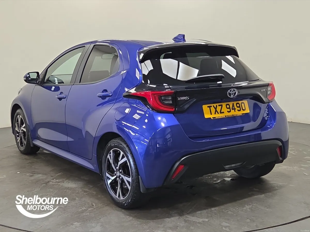 Toyota Yaris 1.5 Hybrid Design 5dr CVT - Image 2