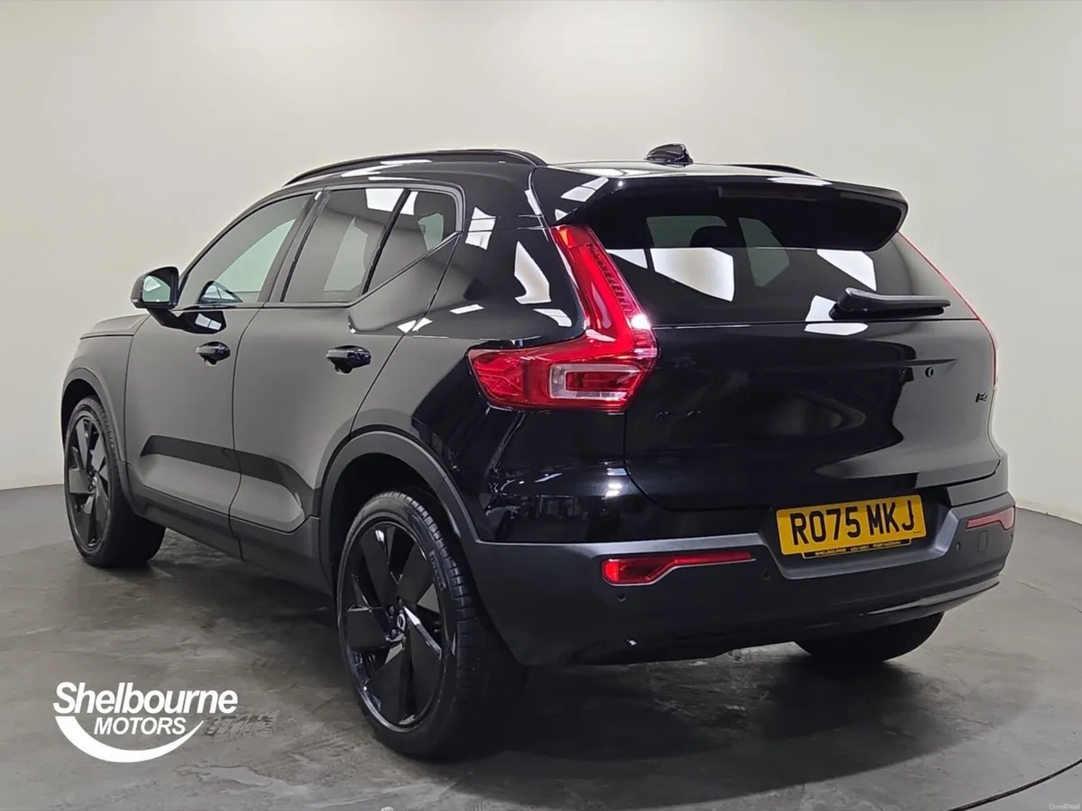 Volvo XC40 2.0 B4P Plus Black Edition 5dr Auto - Image 2