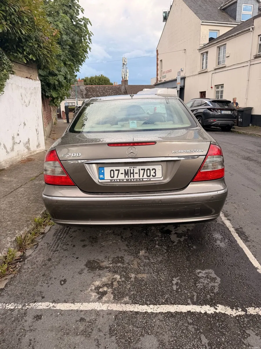 Mercedes E200 Kompressor Automatic 2007 - Image 3