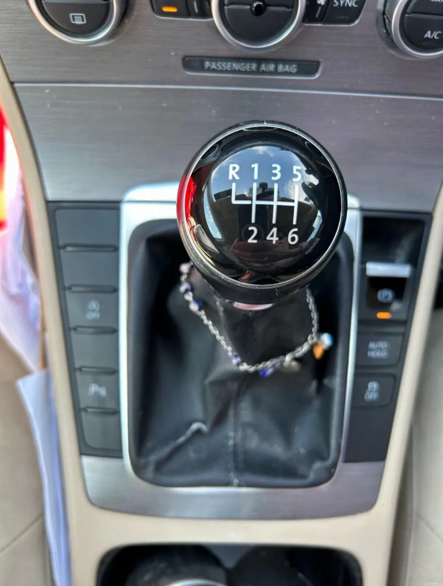 2013 VW Passat Estate 2.0Diesel Highline - Image 6