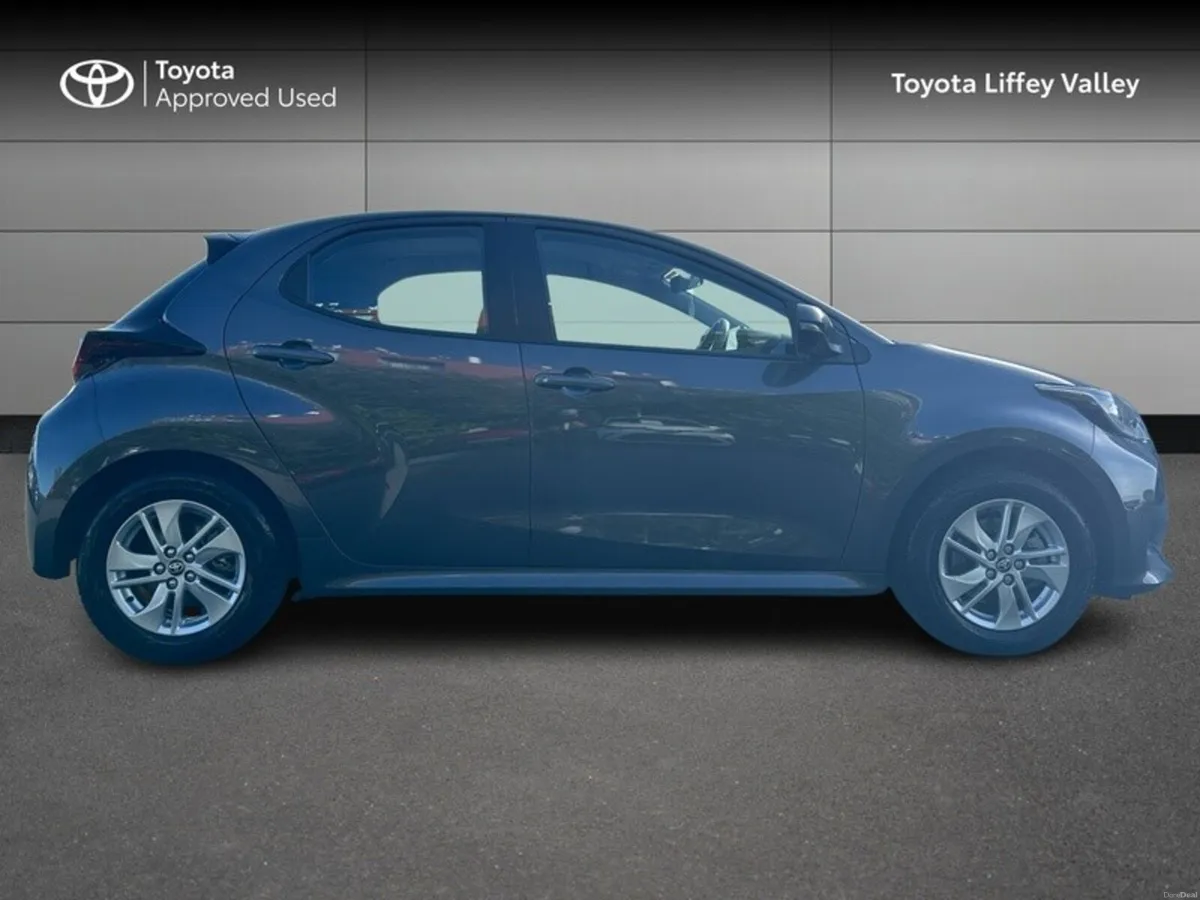 Toyota Yaris Yaris HEV LUNA - Image 3