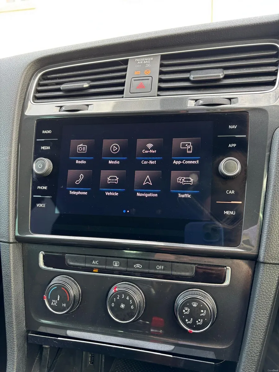 2019 Volkswagen Golf - Image 3