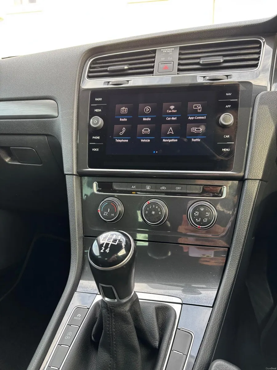2019 Volkswagen Golf - Image 5