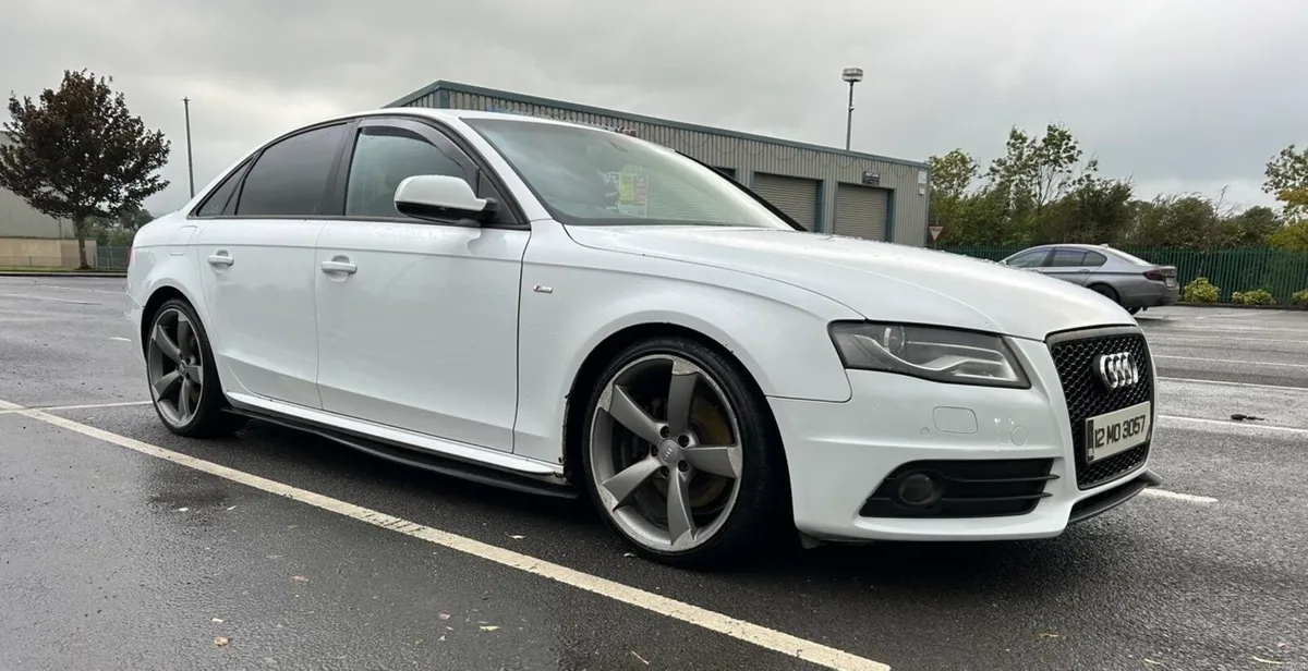 AUDI A4 SLINE BLACK EDITION - Image 3