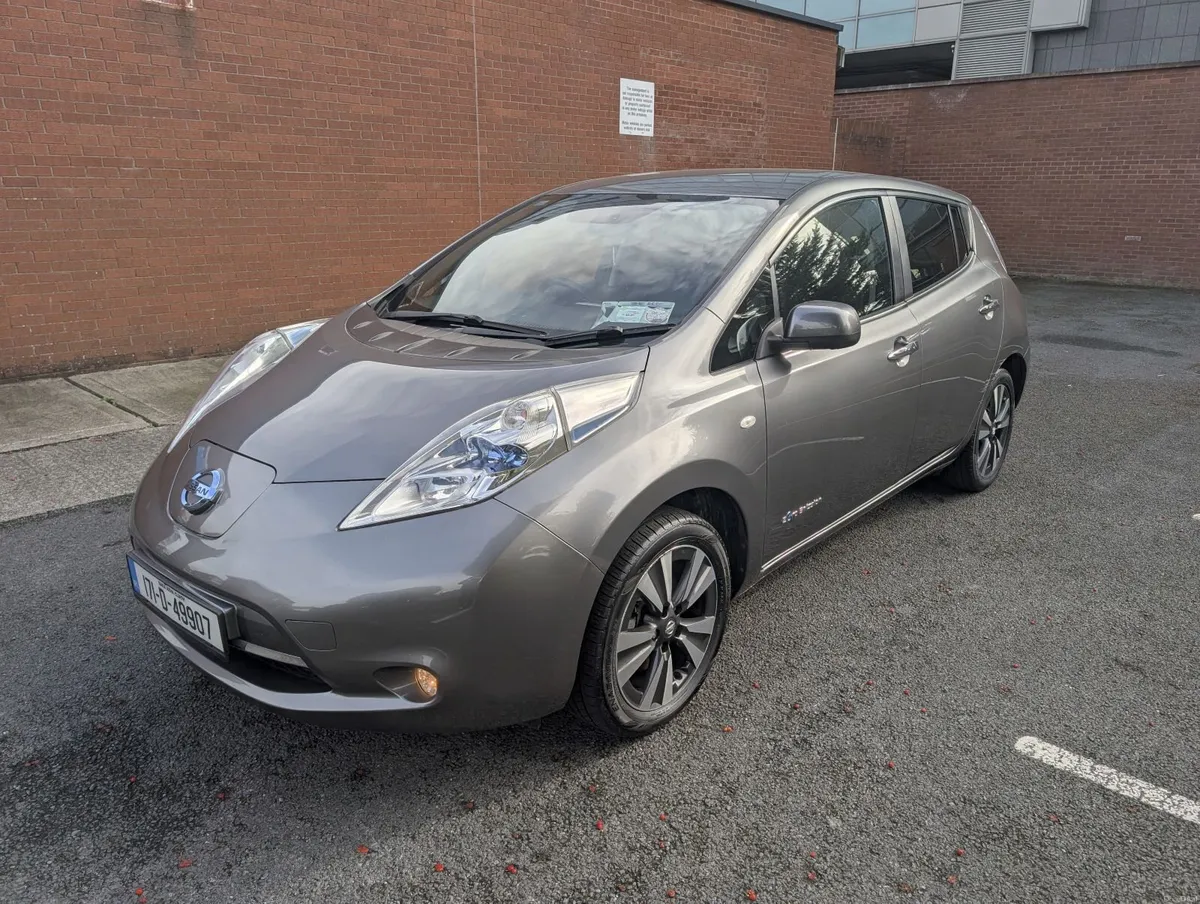 Nissan Leaf Tekna 30kWh – Top Spec - Image 2