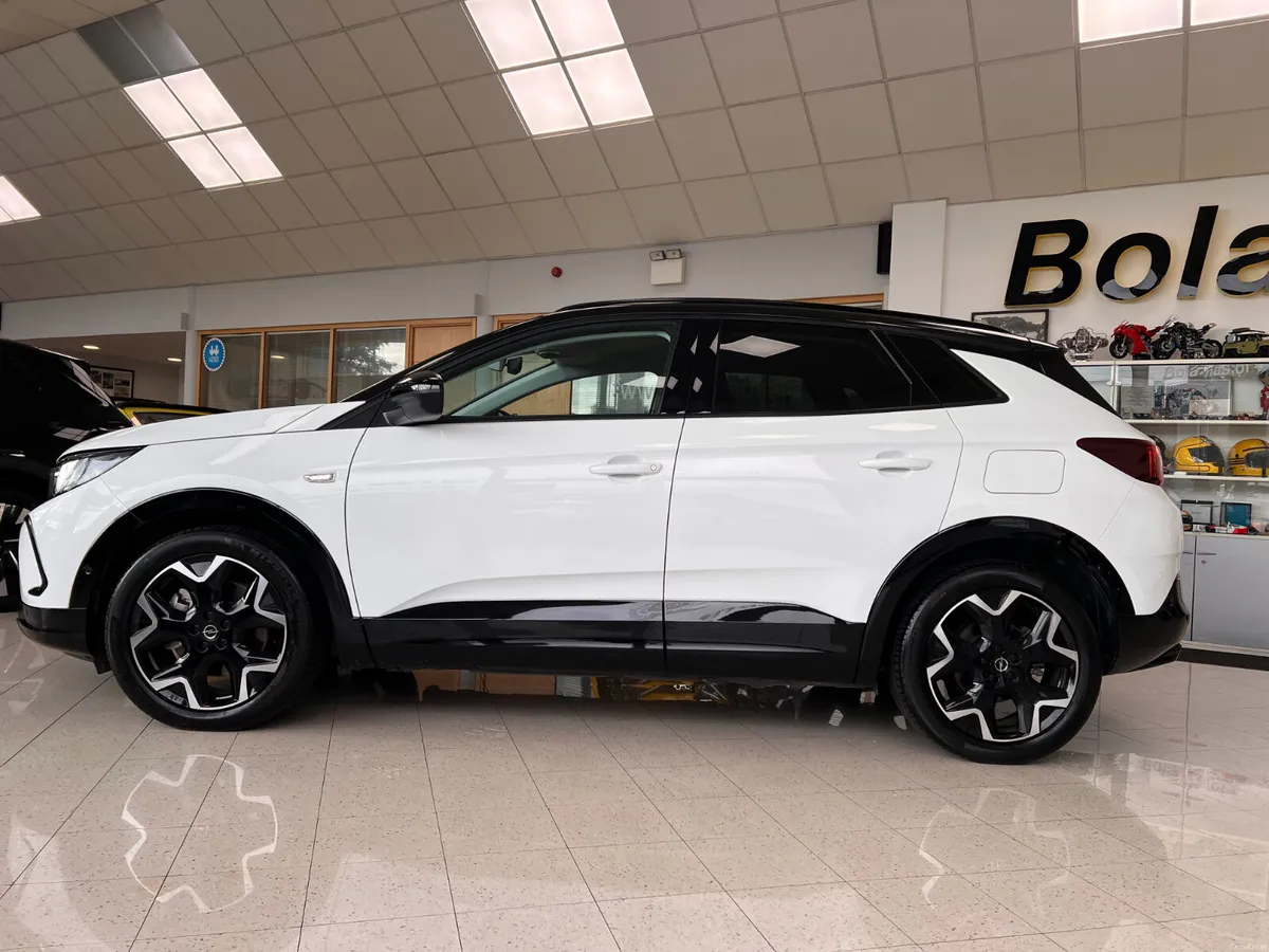 Top Spec GS HYBRID AUTO 225BHP As New Twin Tone As - Image 6