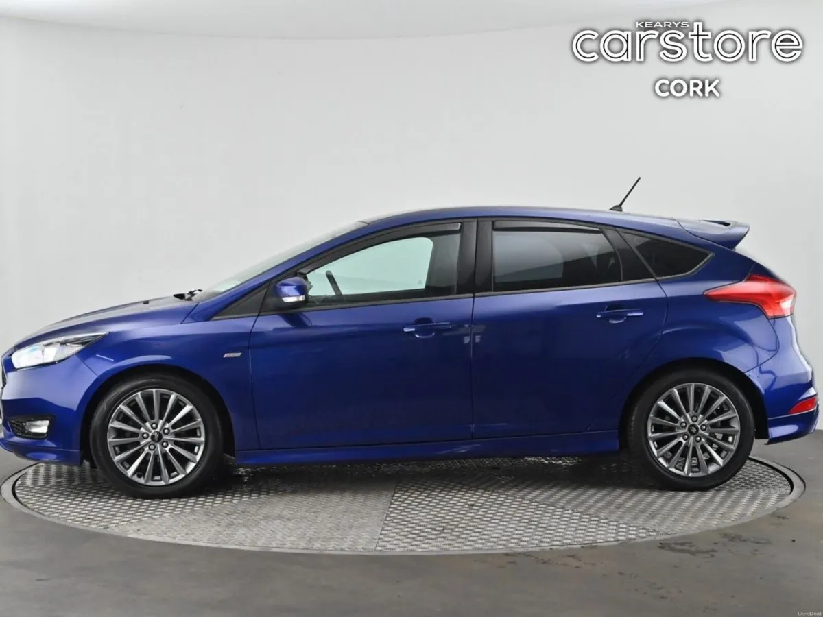 Ford Focus 1.0 EcoBoost 125PS ST-Line - Image 6