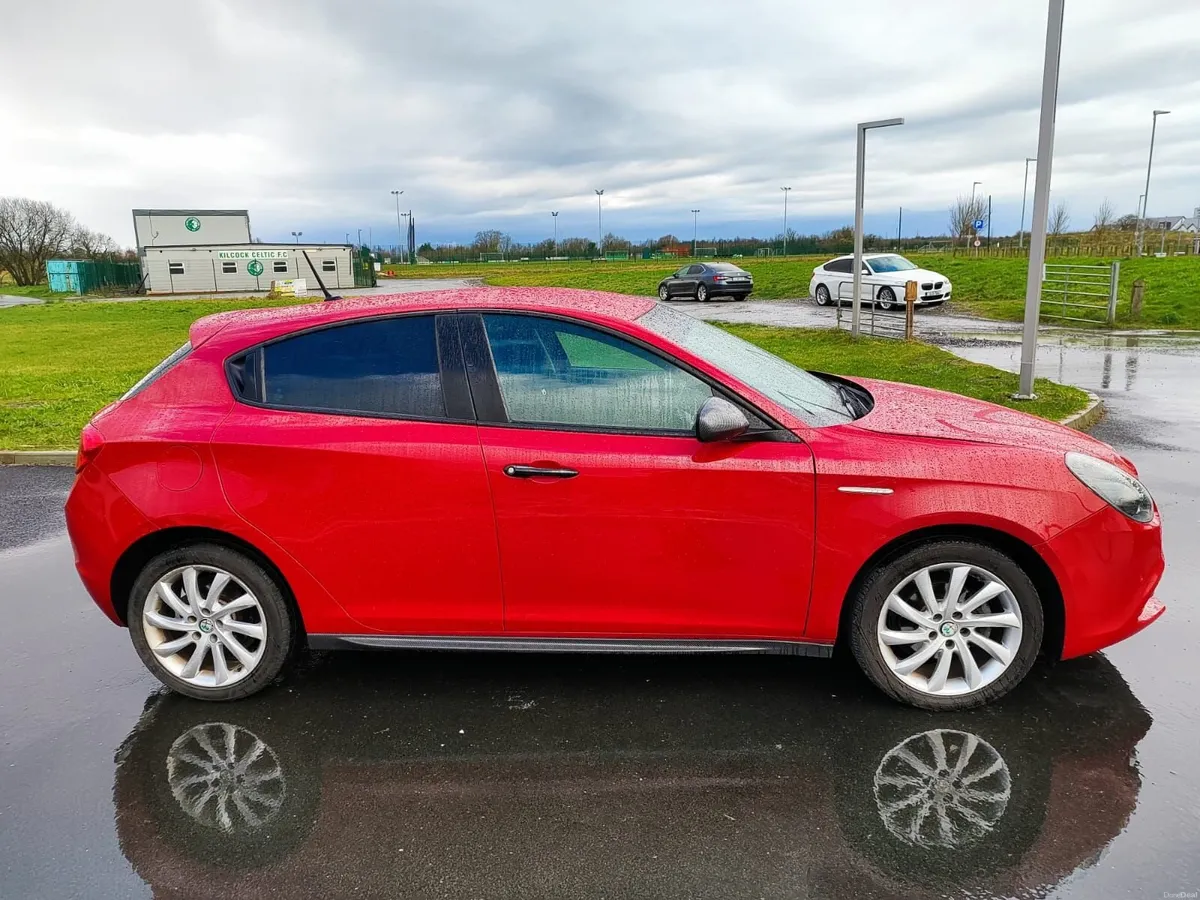 Alfa Romeo Giulietta 2020 - 1.6 JTDm 120HP - Image 6