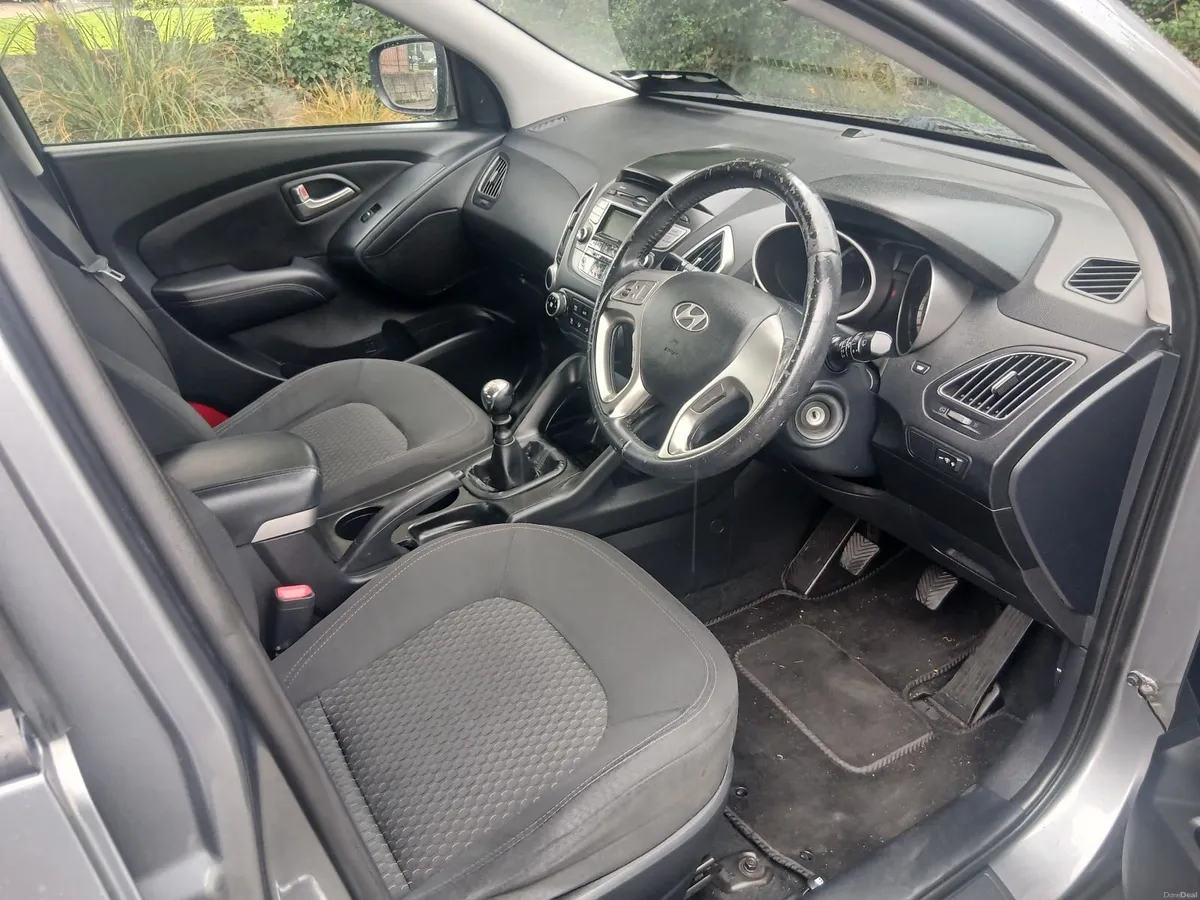 Hyundai ix35 2012 - Image 2
