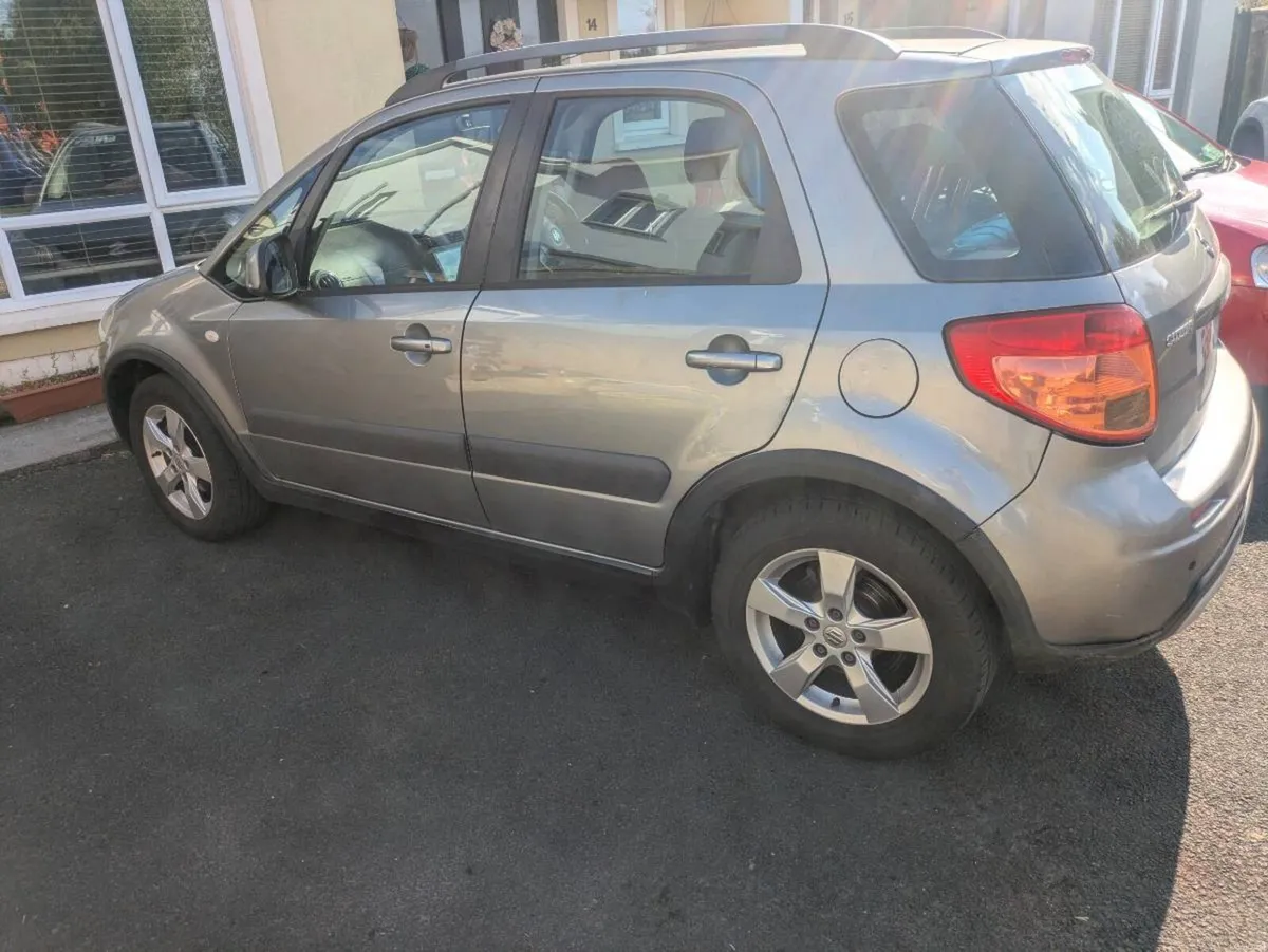 car - Image 2