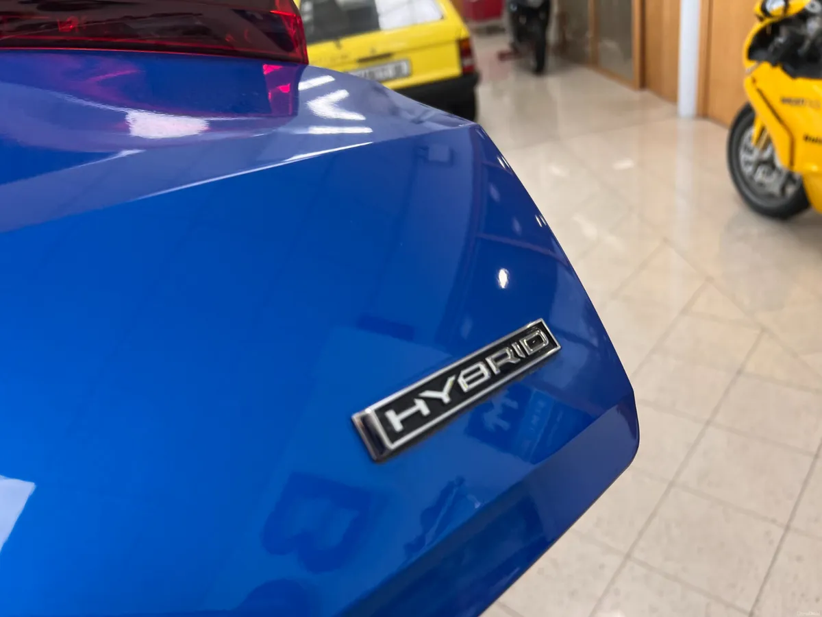 Top Spec ELITE PHEV Hybrid Auto Twin Tone 225 BHP - Image 5
