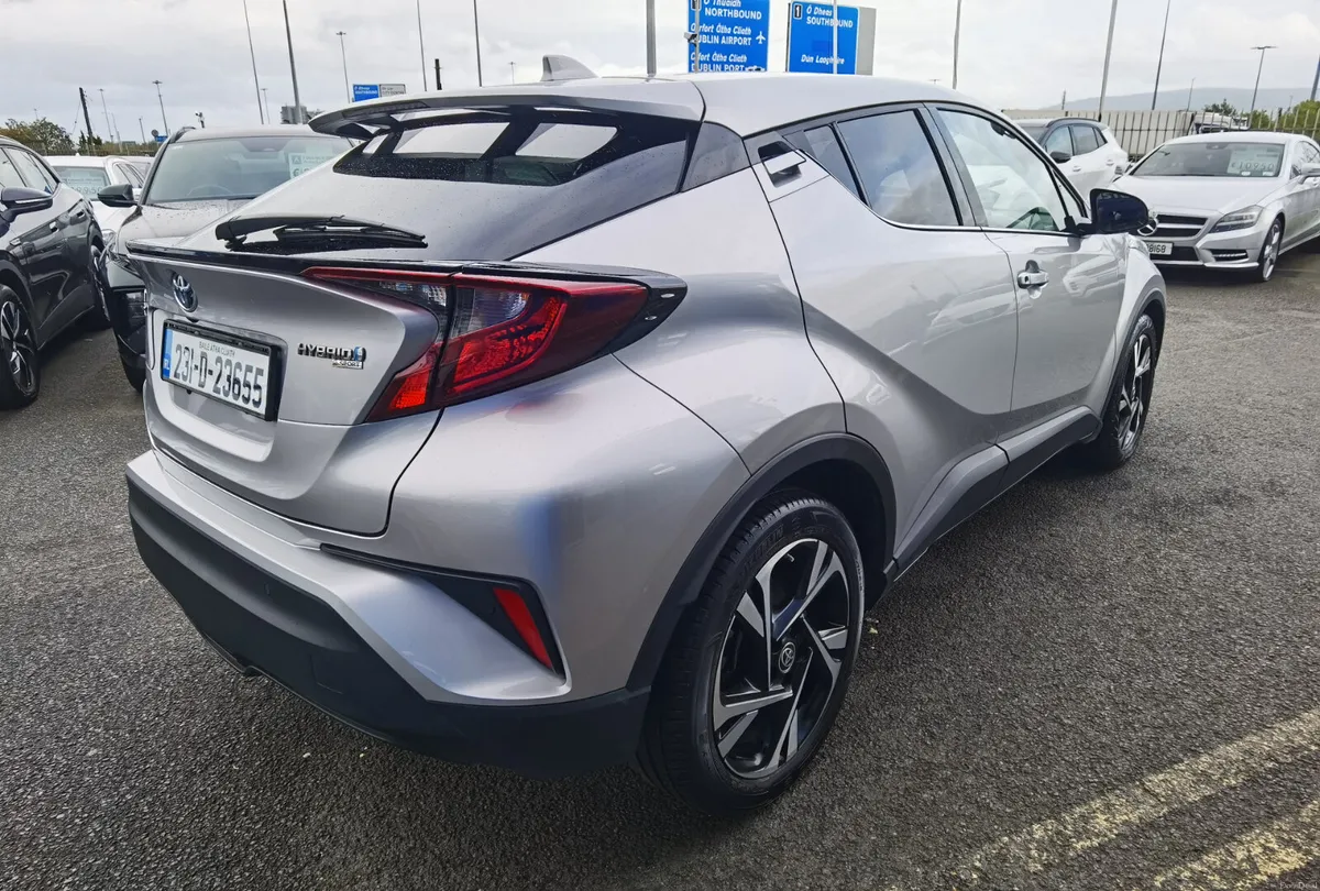 TOYOTA C-HR 1.8 SPORT AUTOMATIC PETROL HYBRID - Image 5