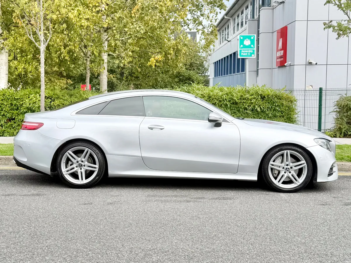 Mercedes-Benz E-Class 2018!!COUPE!!AMG LINE!! - Image 3