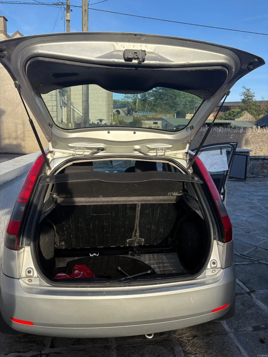 Ford Fiesta 2005 - Image 1