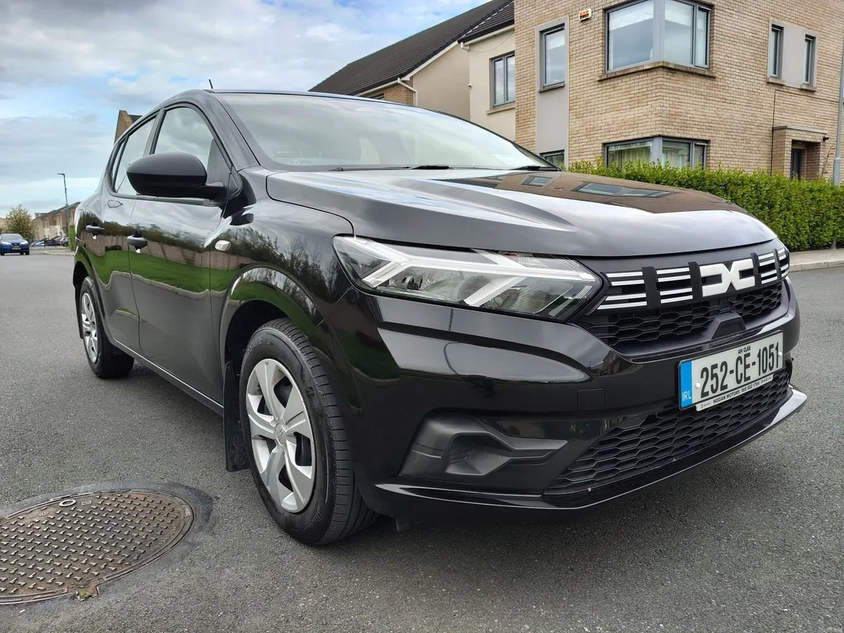 Sandero. Only 5900 km. Sep. 2025 - Don't miss! - Image 1