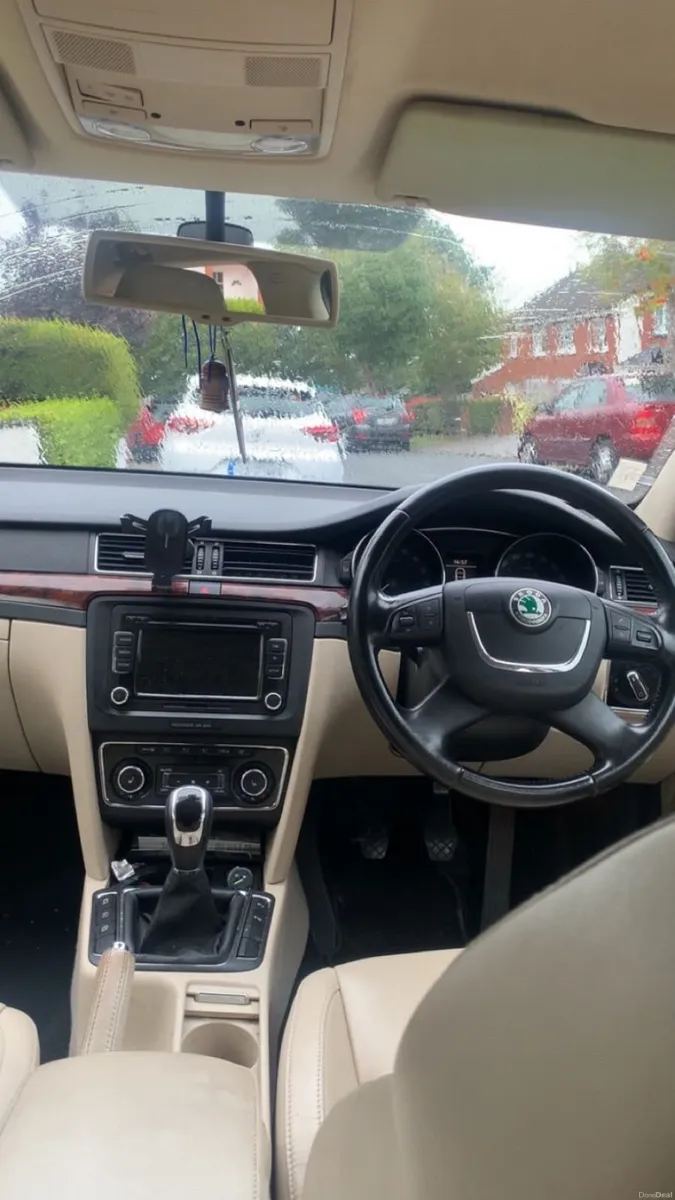 Skoda Superb 2012 - Image 3