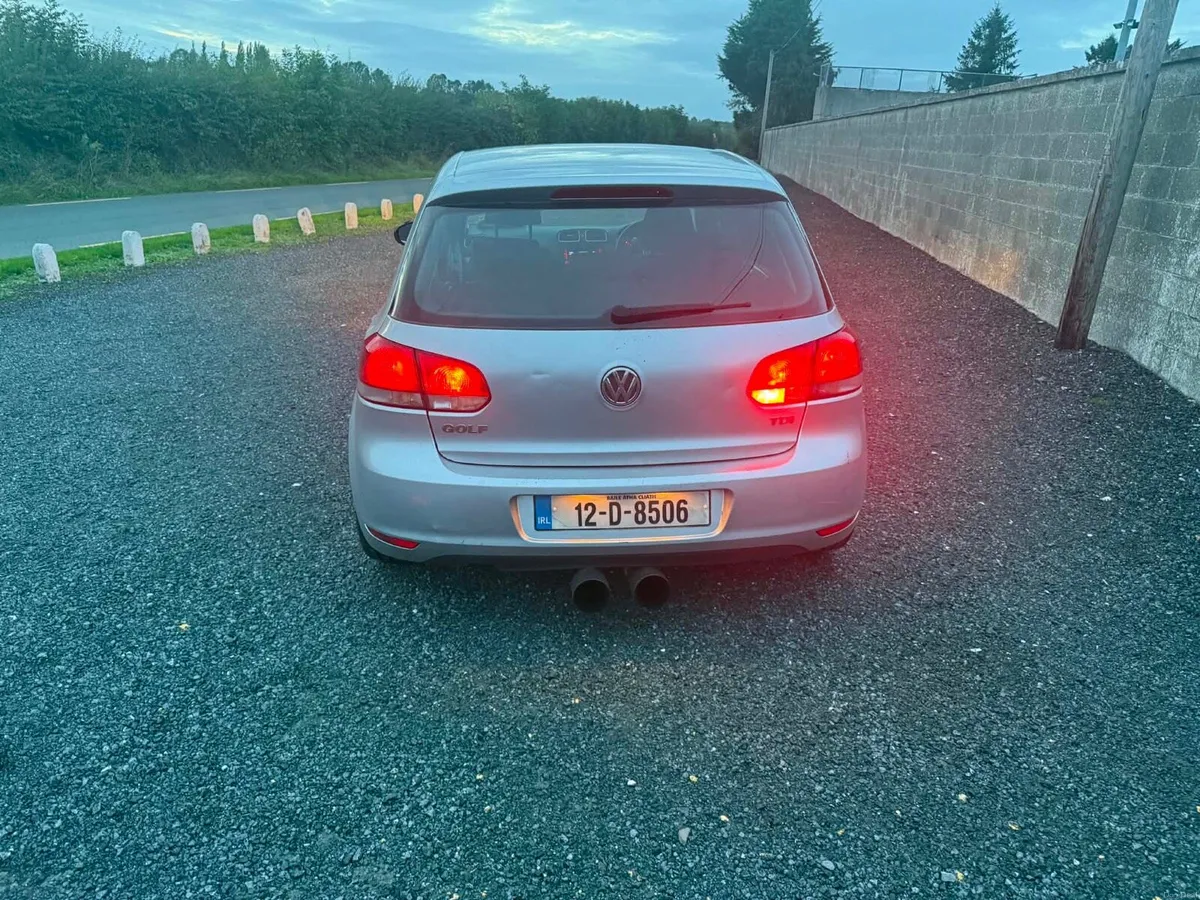 Volkswagen Golf 1.9TDI manual 2012 - Image 3