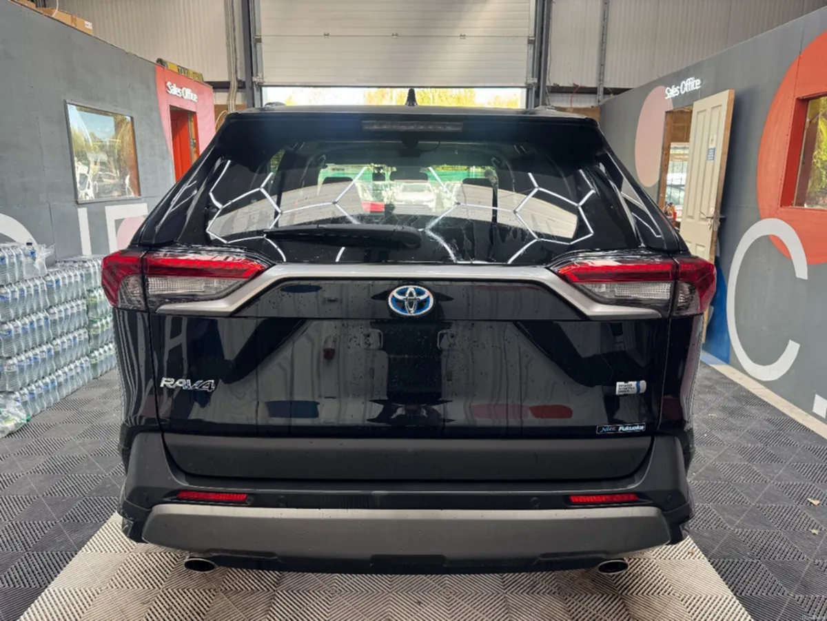 Toyota RAV4 2024 TOYOTA RAV4 5d 4WD HYBRID G AUTOM - Image 4