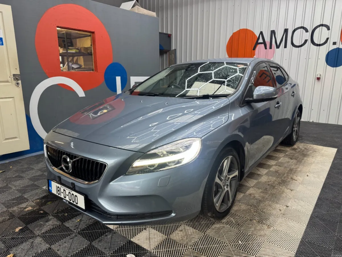 Volvo V40 2018 VOLVO V40 CROSS COUNTRY D4 MOMENTUM - Image 6