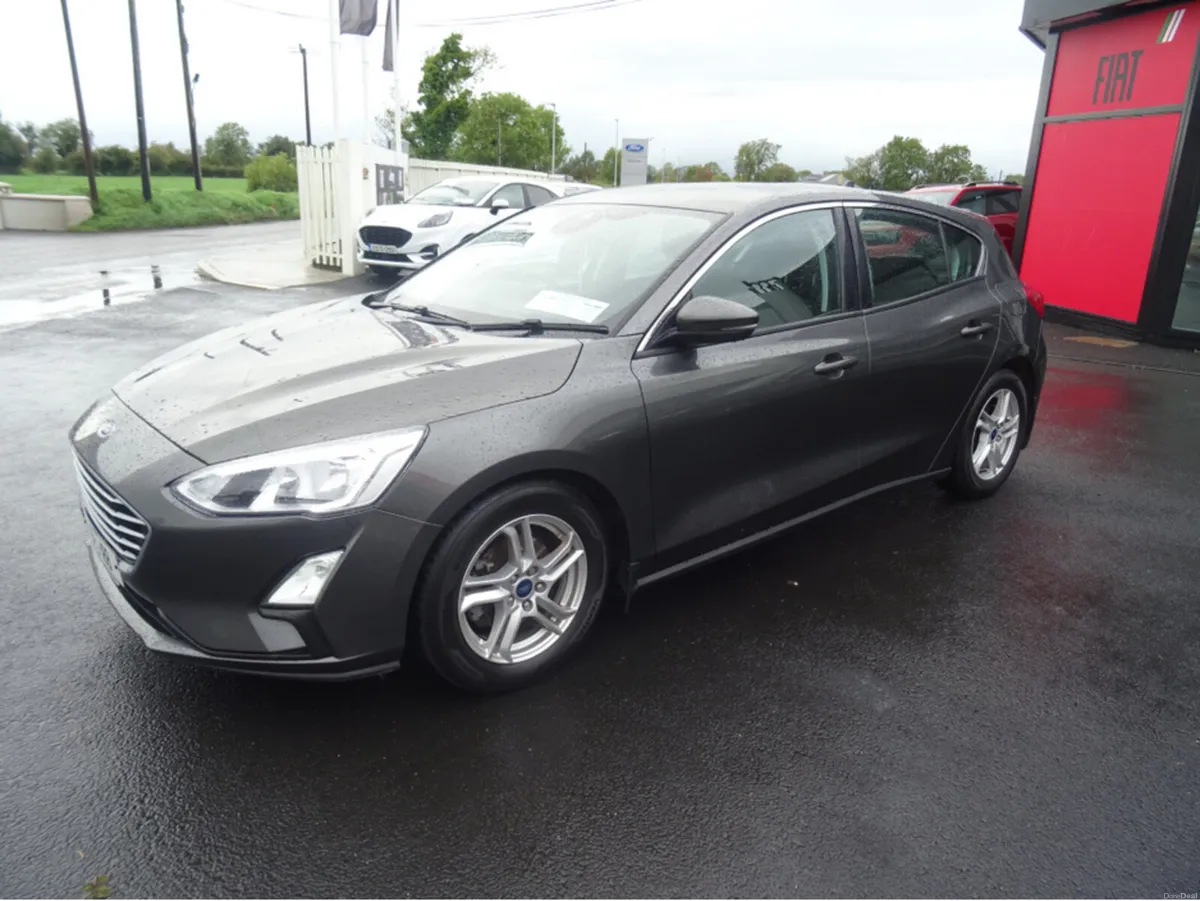 Ford Focus ZETEC 1.0 ECOBOOST 125PS 5DR 4 - Image 3