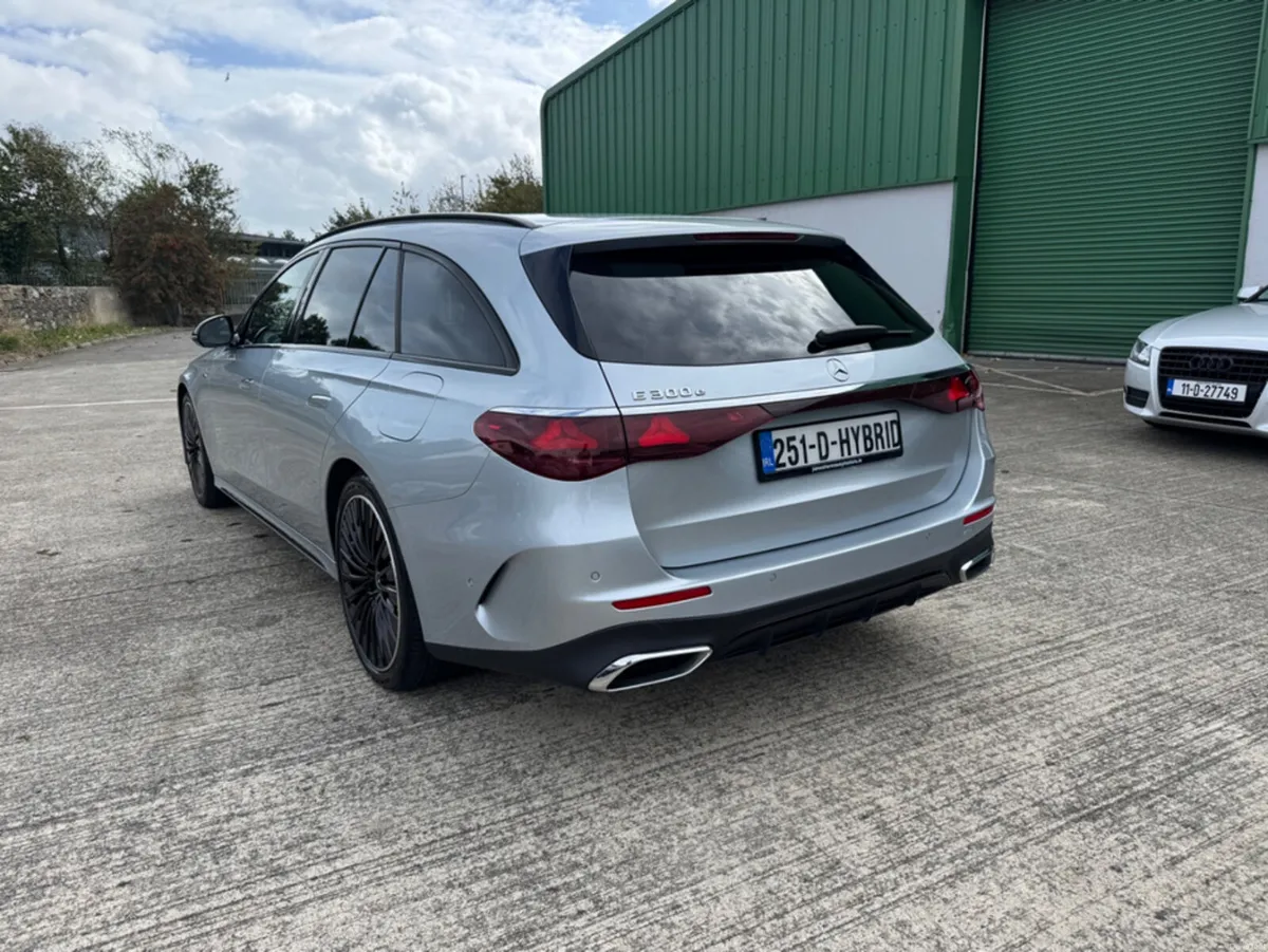Mercedes-Benz E-Class E300E URBAN EDITION AUTO - Image 3