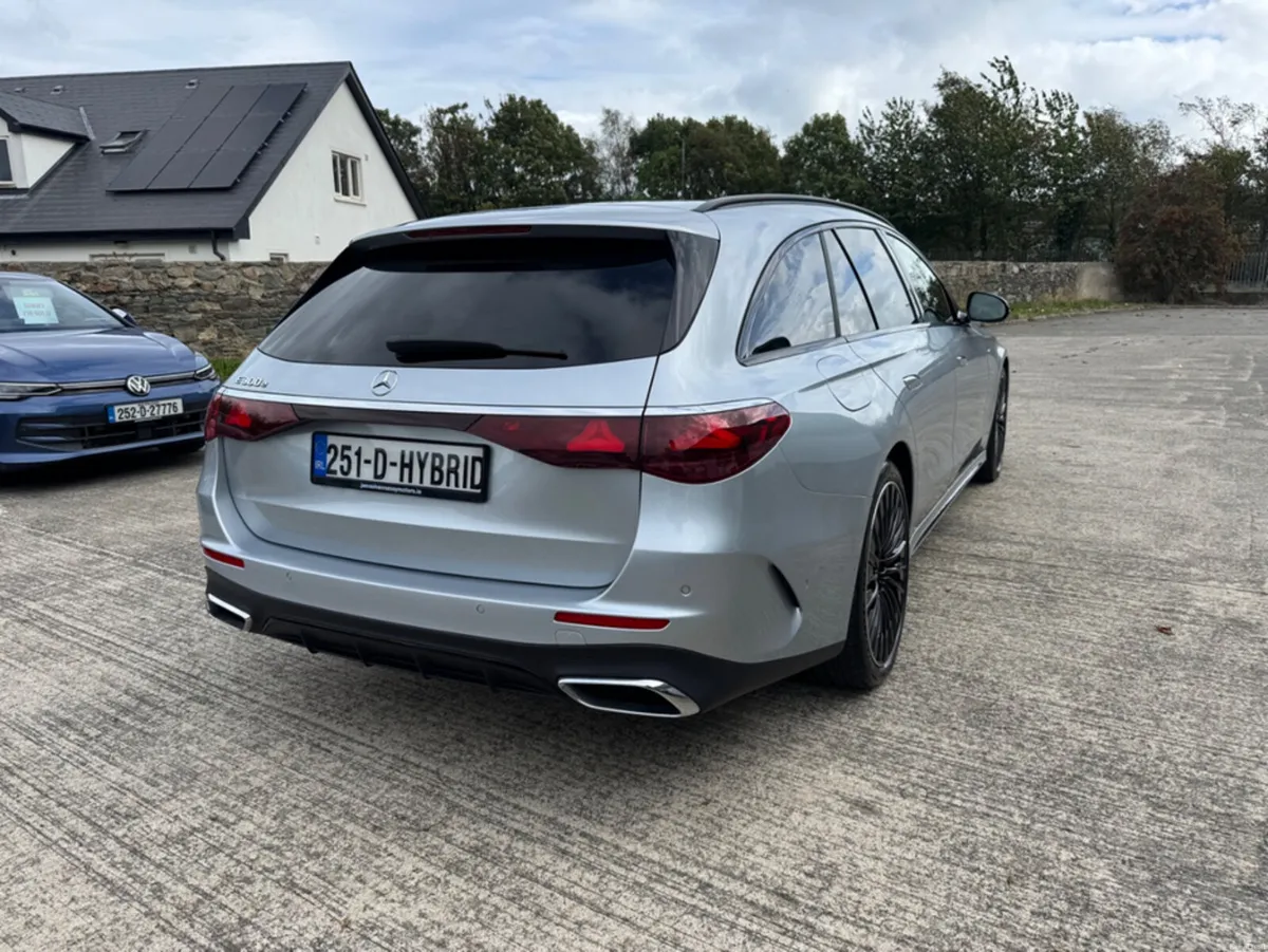 Mercedes-Benz E-Class E300E URBAN EDITION AUTO - Image 4