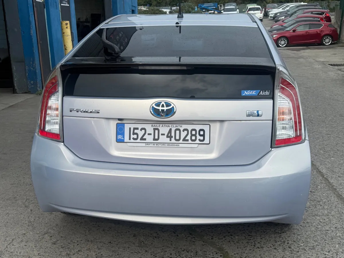 2015 Toyota Prius Hybrid Automatic - Image 5