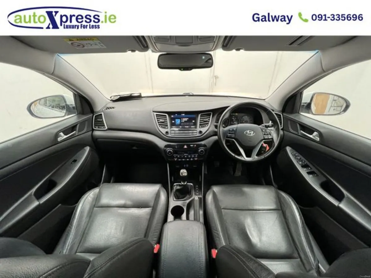 Hyundai Tucson 1.7 Premium, Manual, Reversing Came - Image 2