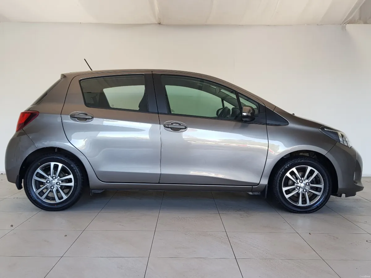 Toyota Yaris 1.0 Luna 4DR - Image 2