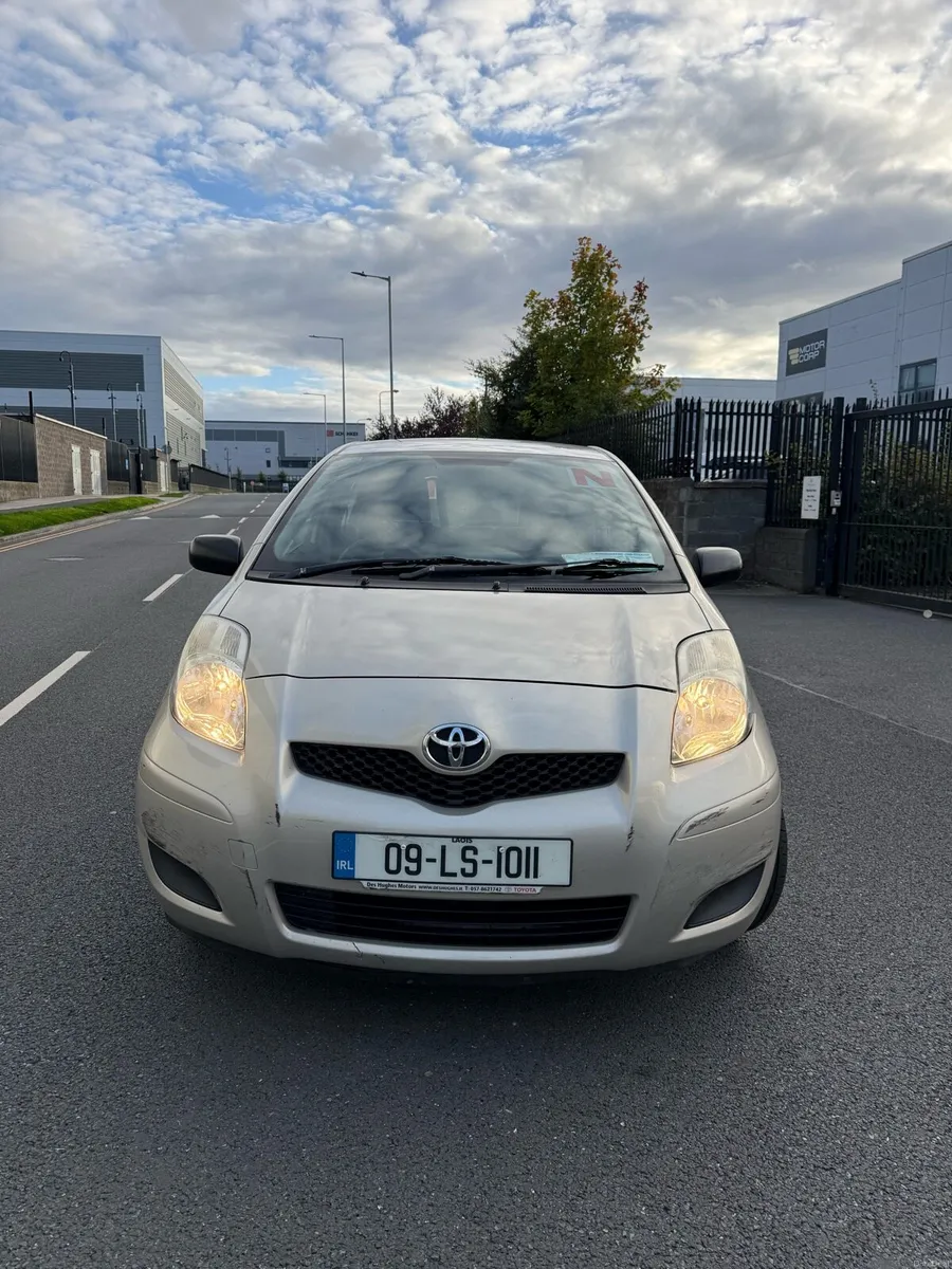 Yaris 09 petrol New Nct - Image 2