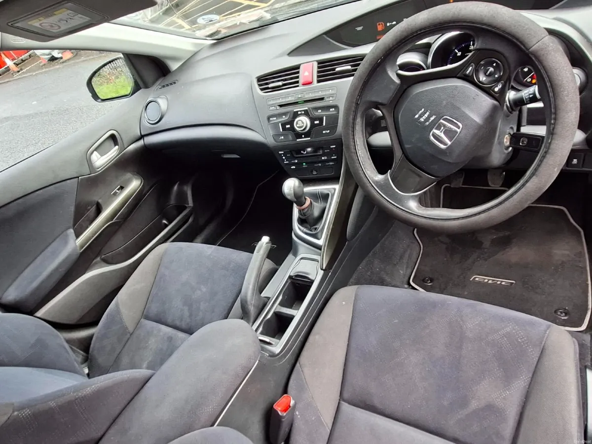 Honda Civic 2013 - Image 5