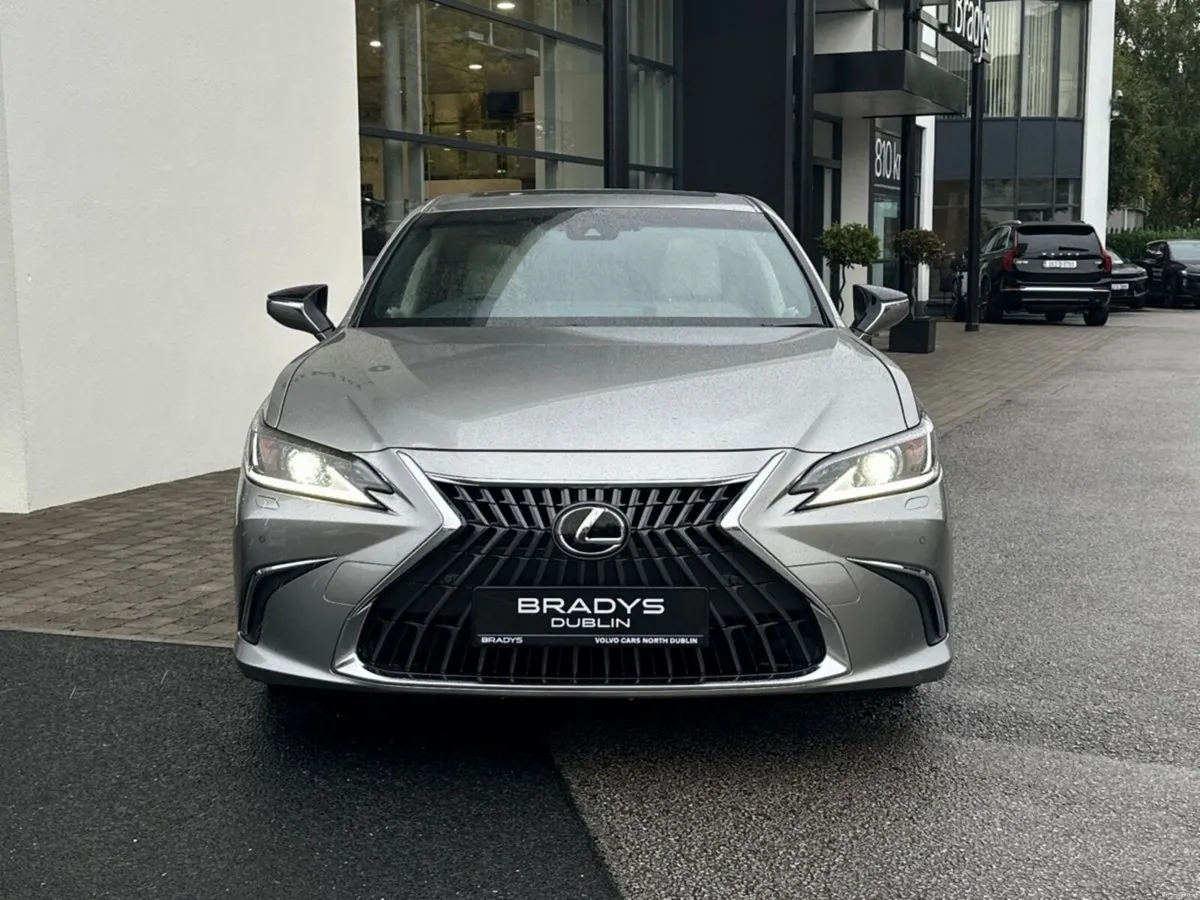 Lexus ES ES300h Dynamic - 1 OWNER- - Image 2