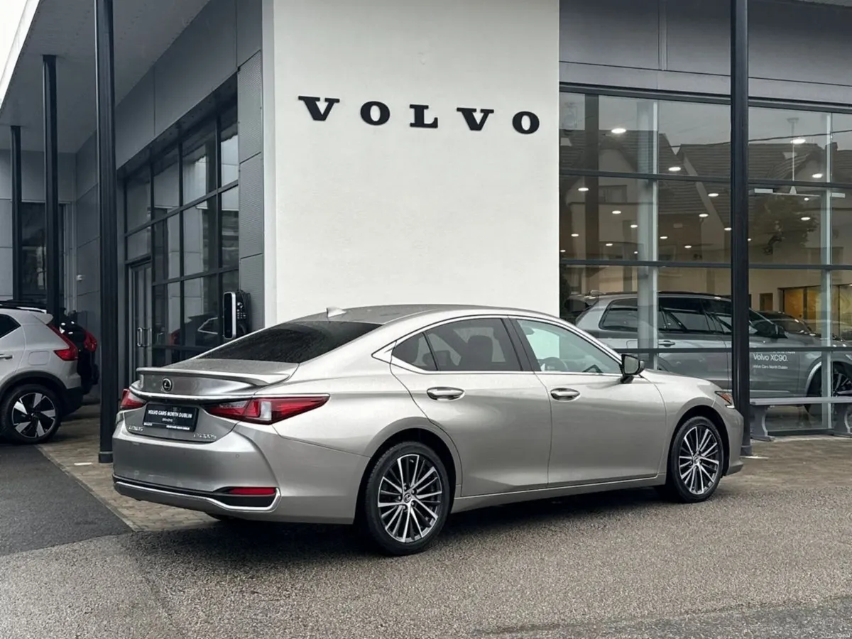 Lexus ES ES300h Dynamic - 1 OWNER- - Image 6