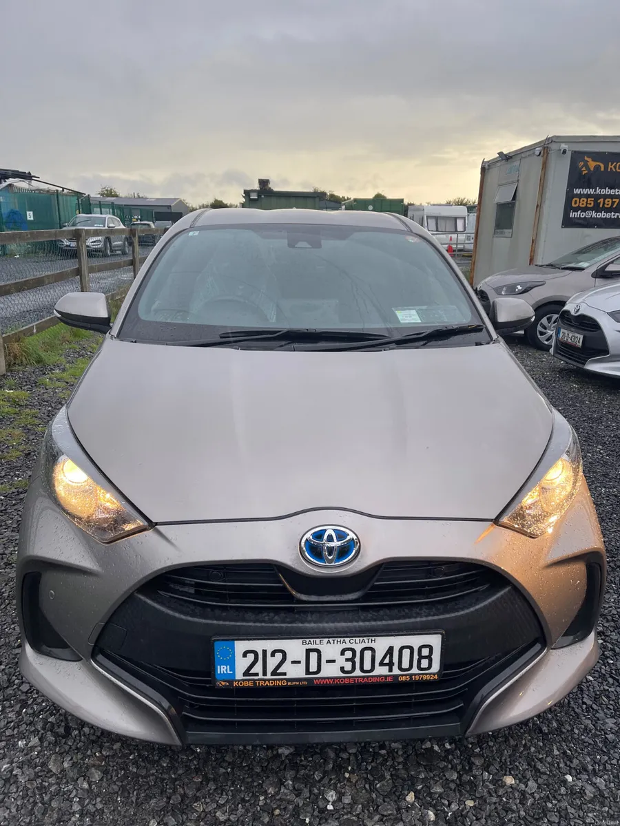 Toyota Yaris 2021 Automatic hybrid Excellent - Image 2
