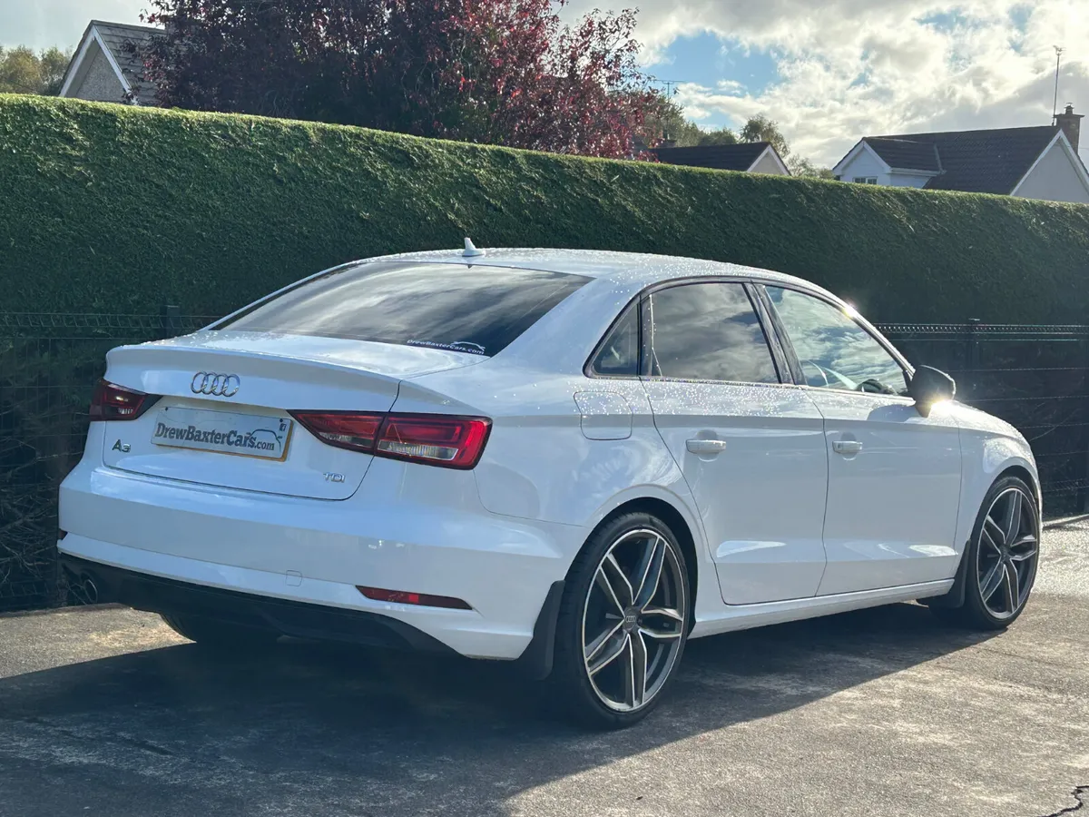 17Audi A3 1.6 tdi Sport. Immaculate €13495 inc Vrt - Image 6