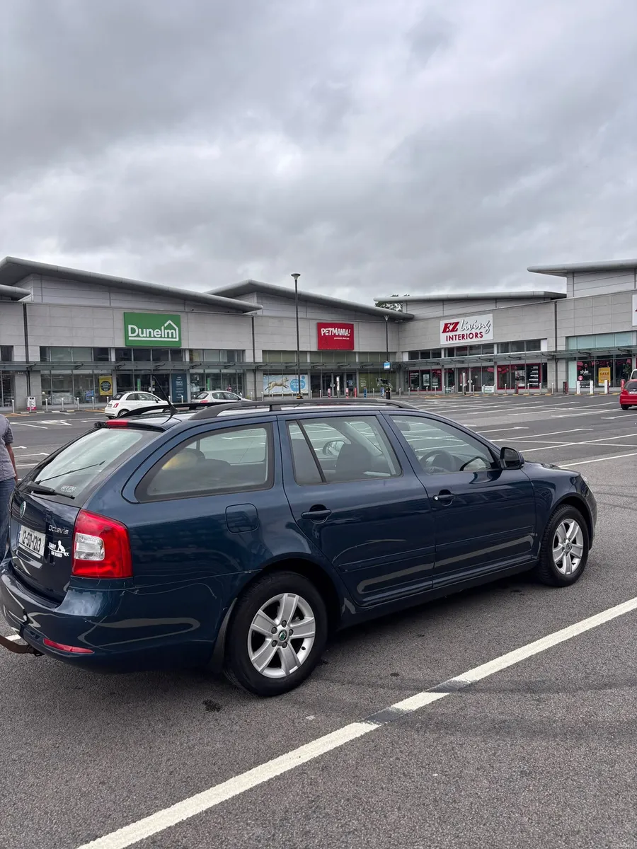 2012 Skoda Octavia  Manual - Image 5