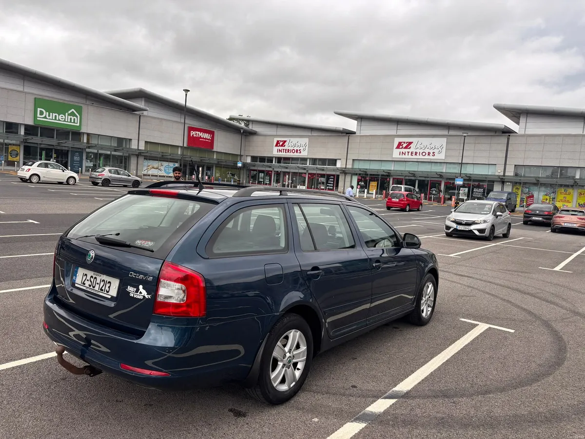 2012 Skoda Octavia  Manual - Image 6
