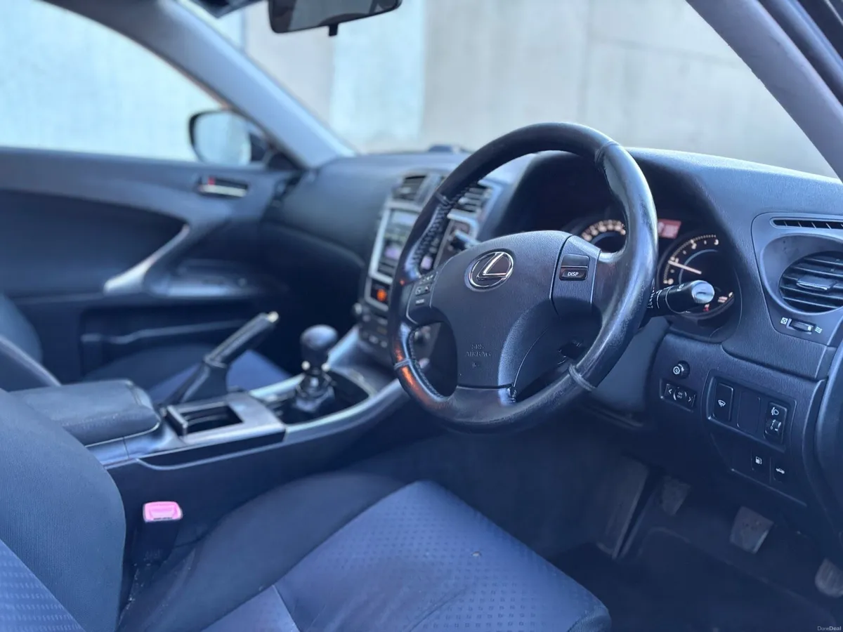 Lexus is220d - Image 3