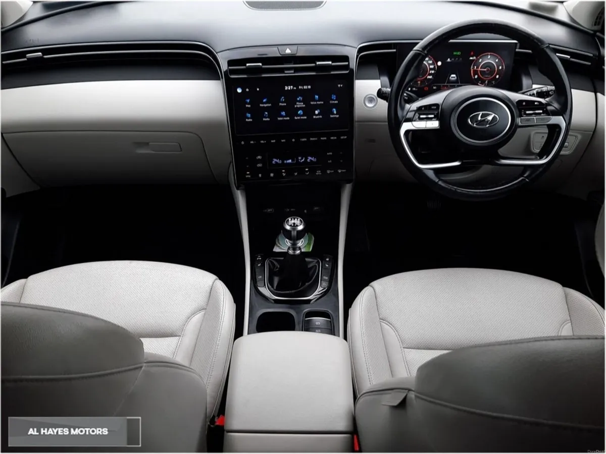 Hyundai Tucson **FLASH SALE**EXECUTIVE PLUS DIESEL - Image 2
