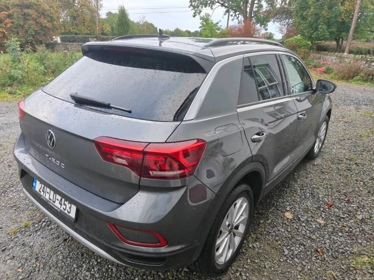VOLKSWAGEN T-ROC LIF PLS2.0TDI MANUAL 6SPEED115HP - Image 3