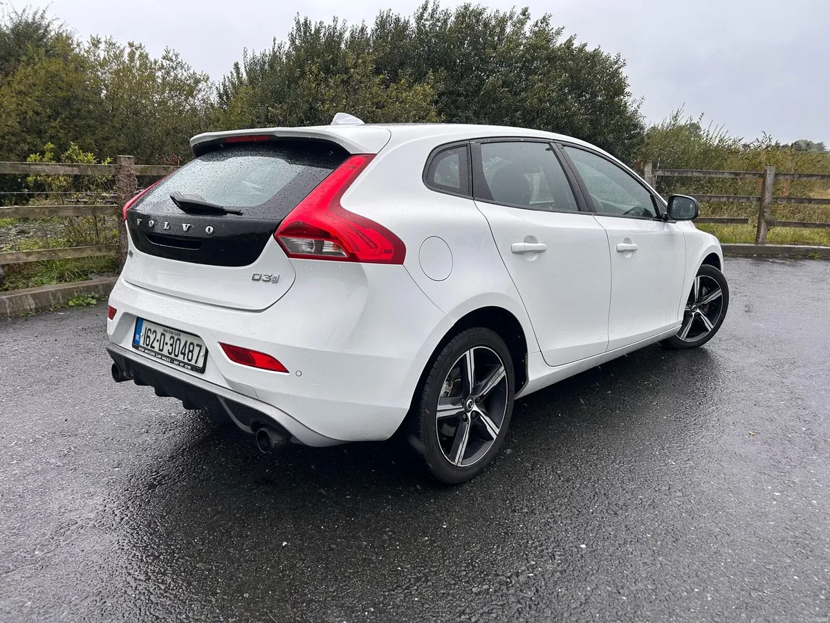Volvo V40 NCT 07/28 - Image 4