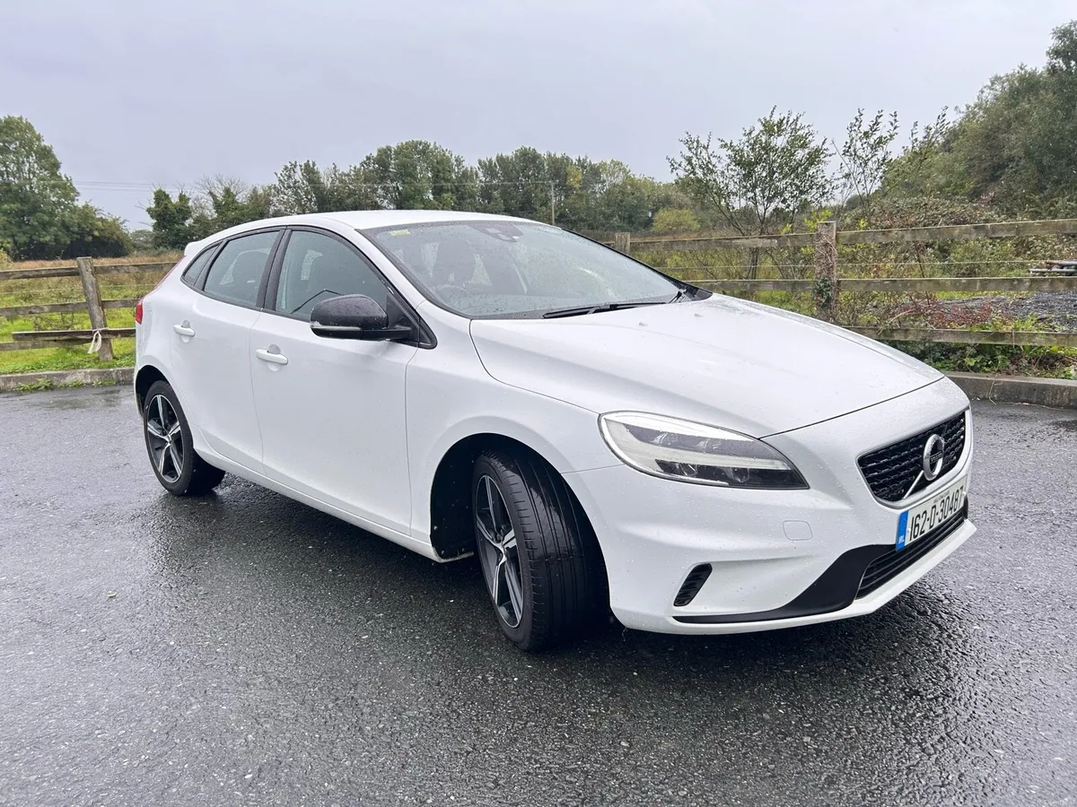 Volvo V40 NCT 07/28 - Image 2