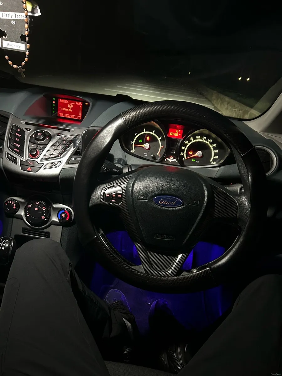 Car - Image 5