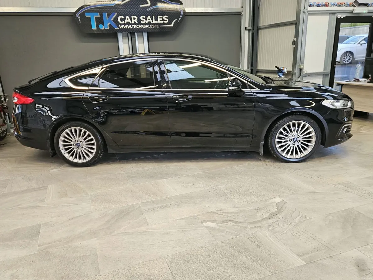19 FORD MONDEO TITANIUM - Image 3