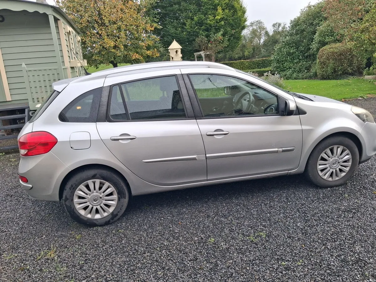 Renault Clio 2010 - Image 5